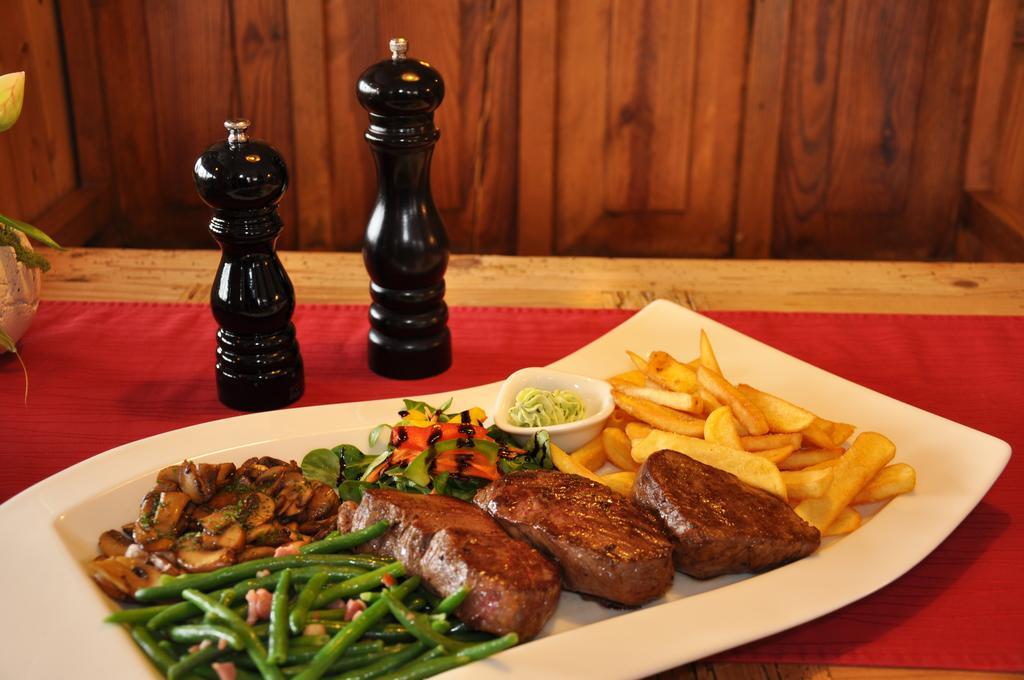 Steakhouse & Pension Crazy Horse Suhl Ngoại thất bức ảnh